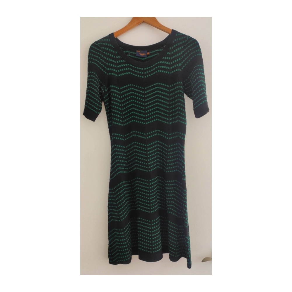 Just... Taylor Green & Black sweater dress Size M